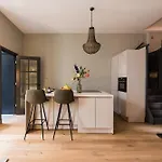 Haya Historic - Rose