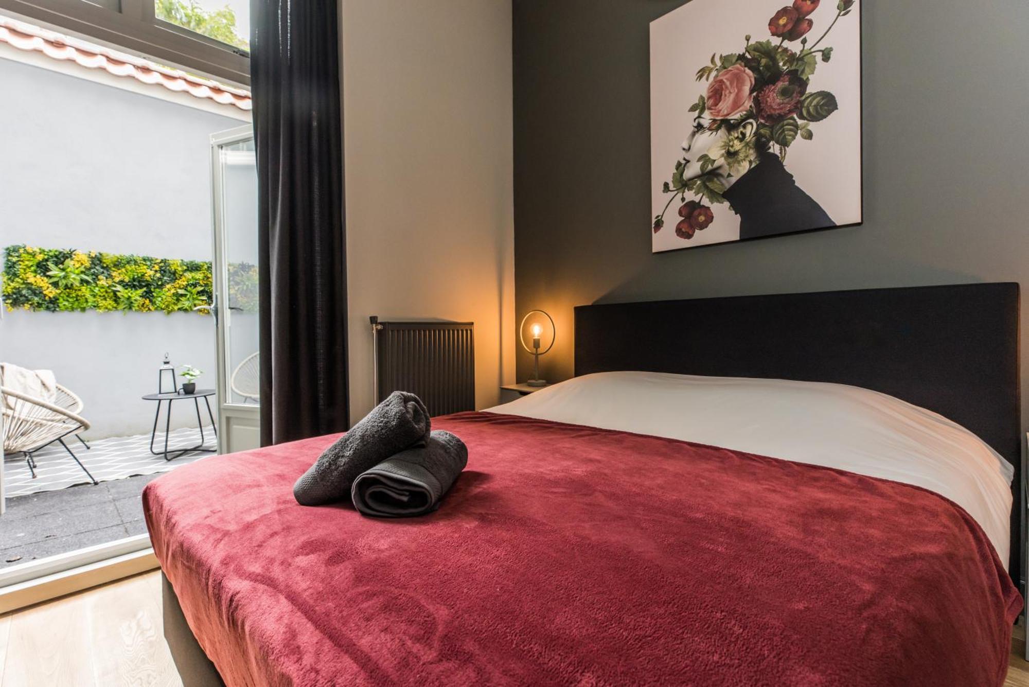 Haya Historic - Rose * Den Haag